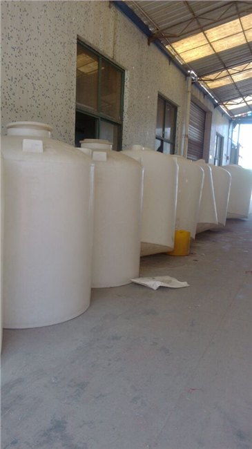 高效減水劑儲罐價(jià)格 聚羧酸減水劑貯罐廠家 余姚市城區(qū)科旋滾塑容器廠 滾塑水馬,外加劑攪拌儲